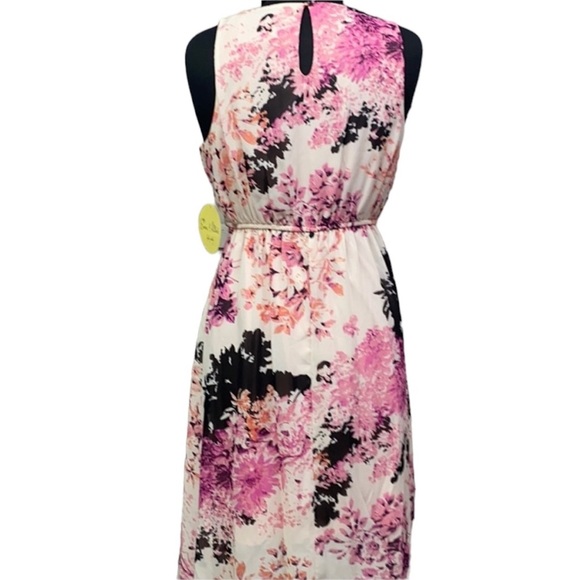 Emma & Michele Floral Dress - Picture 4 of 5